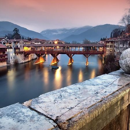 Apartamento Vicolo J. Da Ponte - Bassano Centro Storico Bassano del Grappa Exterior foto
