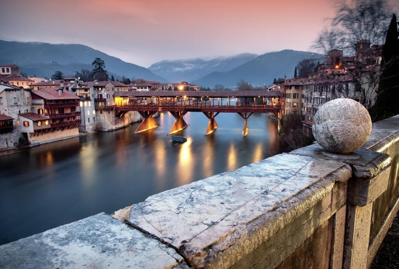 Apartamento Vicolo J. Da Ponte - Bassano Centro Storico Bassano del Grappa Exterior foto