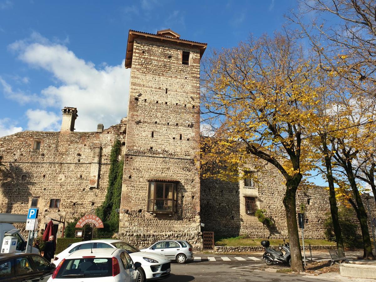 Apartamento Vicolo J. Da Ponte - Bassano Centro Storico Bassano del Grappa Exterior foto